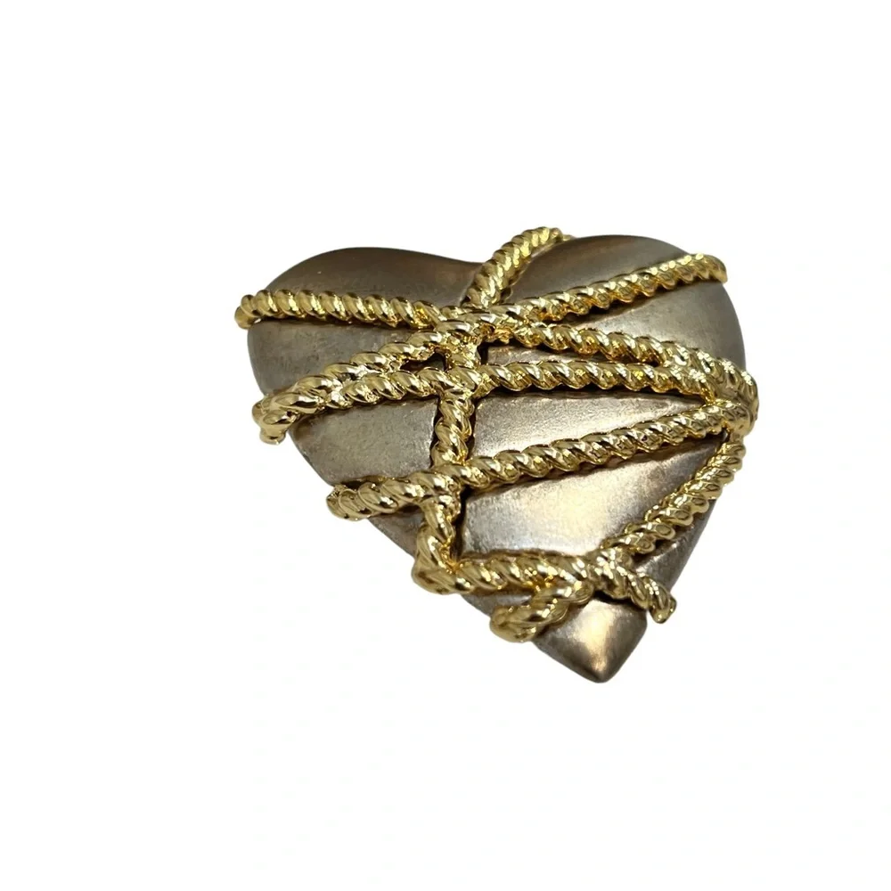 VINTAGE HEART BROOCH IN SILVER TONE WITH GOLD TONE ROPES